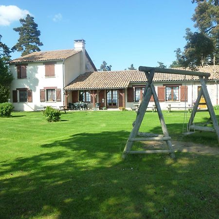 Auberge Les Volpilieres Bed & Breakfast Ruynes-en-Margeride Exterior photo